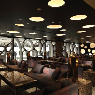 【JIS 札幌】世界最上級の相席BAR : 写真