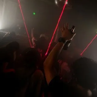 渋谷 クラブブランド 水曜日 : 写真