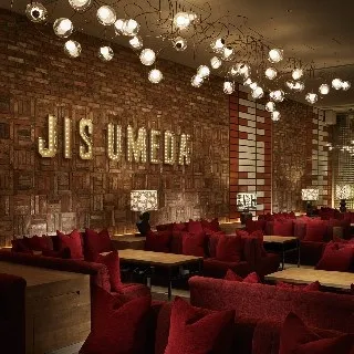【JIS 梅田】世界最上級の相席BAR : 写真
