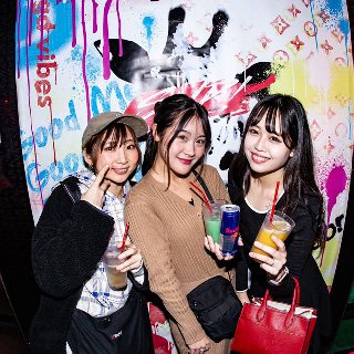 クラブジラフ大阪・なんば 第3金曜日 : 写真