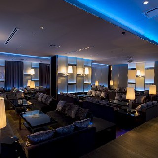 【JIS 福岡】世界最上級の相席BAR : 写真