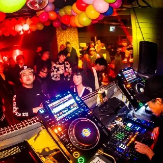 渋谷ナイトサーキット！最大10時間飲放題 : 写真