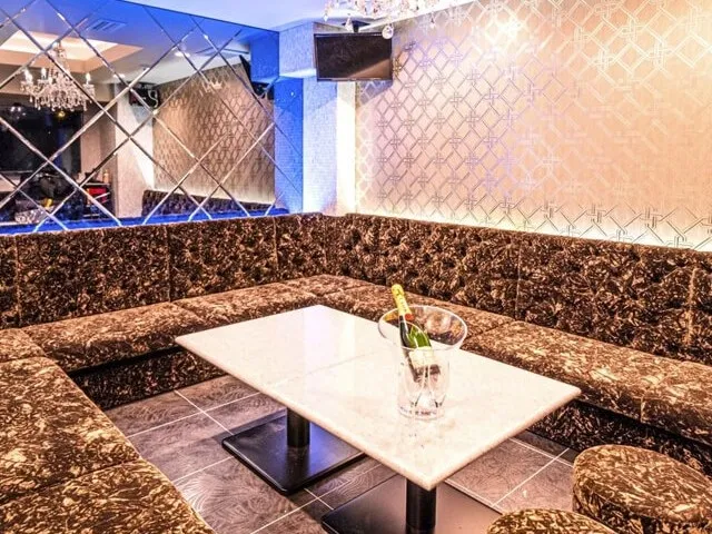 【ソファVIP席 or VIP個室確約】モエシャンドンで乾杯付！3H飲み放題＆料理10品付プレミアムパーティープラン 8,500円 → 8,000円