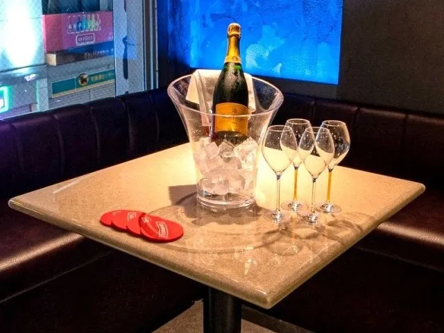 【結婚式二次会 渋谷 高級BARリッツ】渋谷、高級BARリッツでの夜景の見える結婚式の二次会・ブライダル・ウェディングプラン