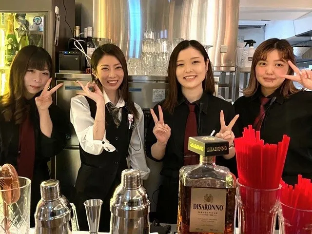 ◎オープニングスタッフ大募集！！人気の渋谷シーシャバー「OAK BAR SHIBUYA」での求人★