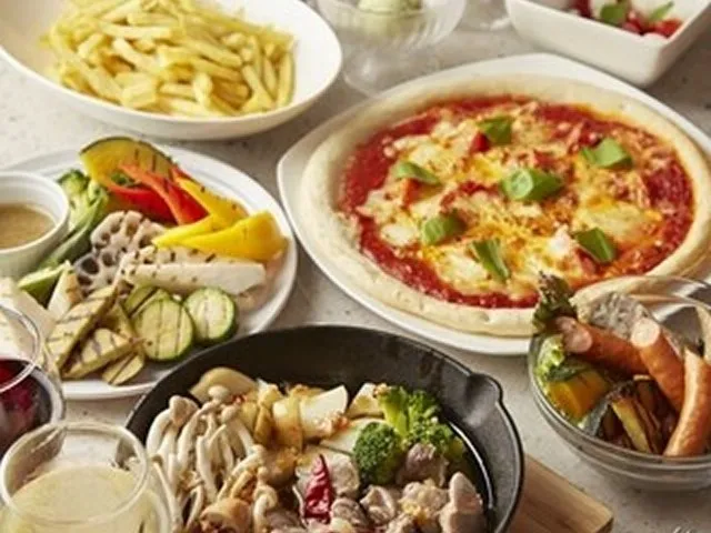 【2H貸切！パーティープラン】飲み放題＆特製ブッフェ料理7品付＊4,500円⇒4,000円