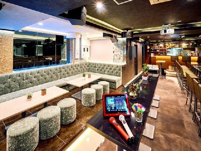 【プレミアムお店貸切プラン】モエシャンドンで乾杯付！3.5H飲み放題＆豪華特製ビュッフェ料理＊12品付8,500円 ⇒ 8,000円 カラオケ＆ダーツ付