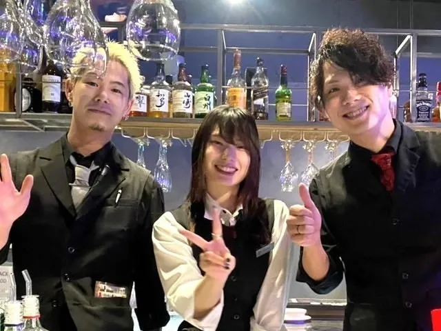 恵比寿駅前のプライベート パーティーラウンジ BAR！！ SNS映えな店内｜稼ぎながらオシャレも楽しめるバイト！髪色自由♪