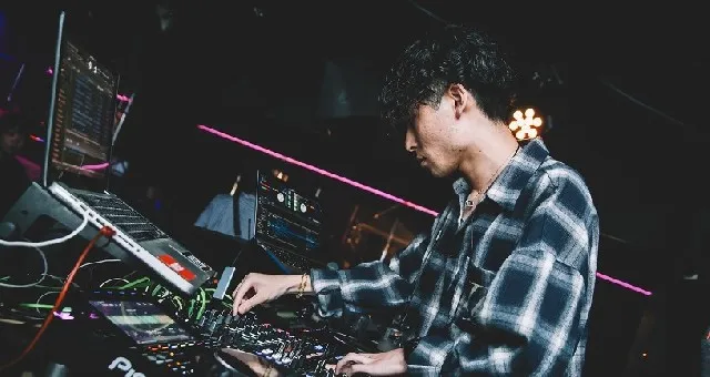 DJ ELU - エル : 