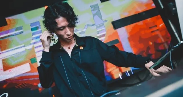 DJ ELU - エル : 