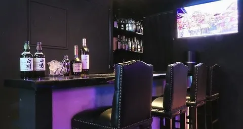 ビアポンバーPonPon ポンポン中目黒 : 【カウンター席】お一人様でも大歓迎です