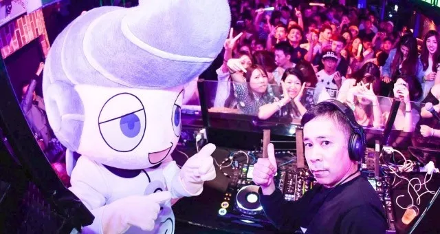 Club Ammona - クラブアンモナ - 大阪 : 大人気お笑い芸人の“岡村隆史”もイベントに参戦！運が良ければ会えるかも！？