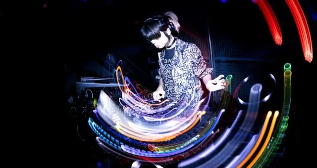 DJ moe - モエ : CLUB GIG