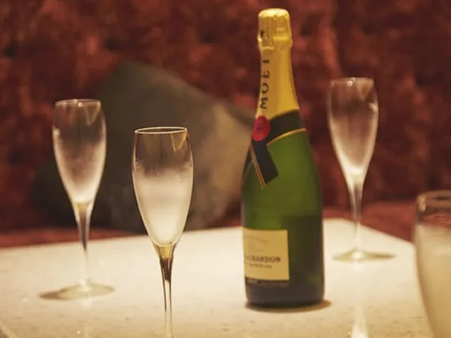 ◇VIP個室orソファーVIP席確定◇【豪華パーティープラン】3H飲み放題＆料理10品付6,500円⇒6,000円