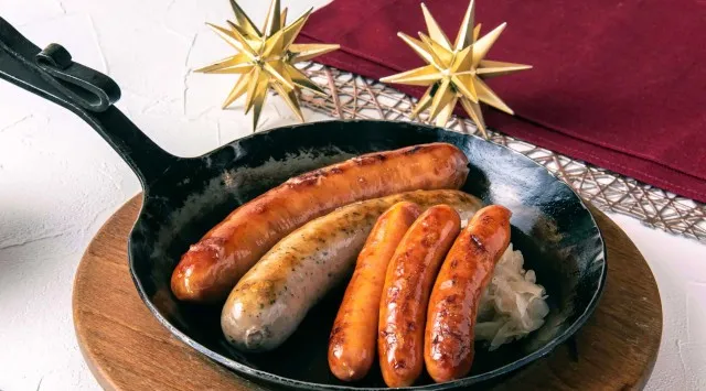 今年、丸の内で開催のクリスマスマーケット(R)に、“本格木製ヒュッテエリア”が初登場！「Marunouchi Street Park 2025 Winter」11月28日（金）〜12月25日（木）開催