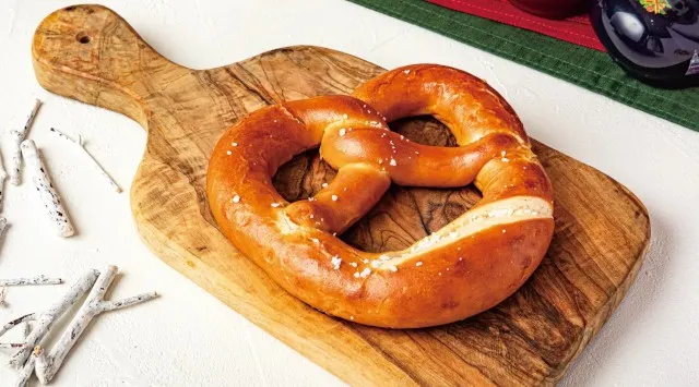 今年、丸の内で開催のクリスマスマーケット(R)に、“本格木製ヒュッテエリア”が初登場！「Marunouchi Street Park 2025 Winter」11月28日（金）〜12月25日（木）開催