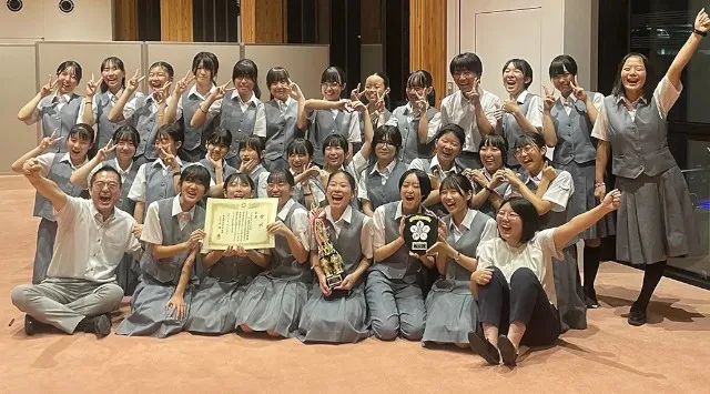 イルミネーションイベント「kirara@アートしんゆり2025」小田急線新百合ヶ丘駅の冬の風物詩・11月15日(土)はステージ＆パフォーマンスショーによるクリスマス点灯イベント開催！