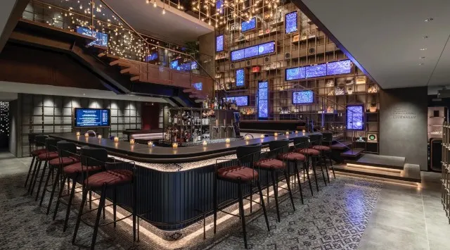 フォトジェニックなラウンジで福岡カルチャーを満喫！「THE LIVELY 福岡博多」にて音楽・アート・グルメを楽しめる、入場無料カウントダウンパーティー「THE FUKUOKA」を12/31開催