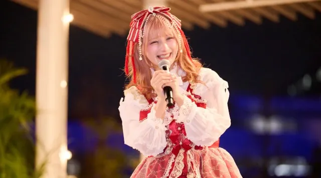 東京・渋谷に新たなクリスマスマーケット誕生！「Shibuya Christmas Market 2025」イルミネーション点灯式第二弾ゲストとして、しなこが登場！株式会社テレビ朝日ミュージック