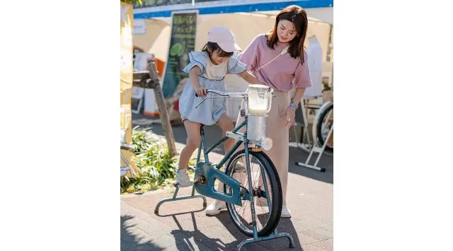 日本一早いお花見！？自転車をこいで4mの桜を咲かそう！渋谷で無料体験型イベント開催 1日150杯限定、自転車をこいでつくるミックスジュース特典も 株式会社Looop