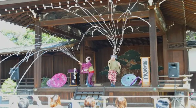 【桜咲く靖國神社】お花見は東京・九段の靖國神社へ。この春は桜咲く靖國神社へ。夜桜詣や奉納行事などこの時期だけの催し物をご紹介　靖國神社