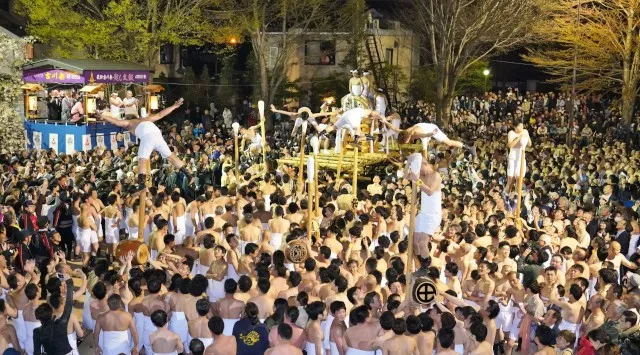 【岐阜県飛騨市】暮らしに息づく歴史、絢爛豪華な屋台行列と勇壮な起し太鼓！「古川祭」が4月19日・20日に開幕　勇壮な「起し太鼓」と豪華絢爛な「屋台行列」が織りなす“静”と“動”の伝統行事です。