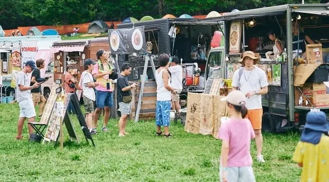 音楽・アート・フード・人がゆるやかに混ざり合う「Beachside Art Festival Nuts Party 2026」9月27日(日)開催！出演アーティスト、第1弾を発表いたします！