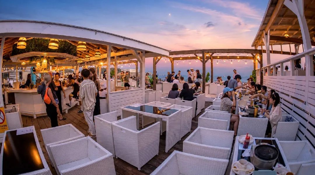 都心から１時間、"日帰り南国"へ。BBQも海水浴も欲張れる人気プラン、海の家『海渡-KAITO YUIGAHAMA-』に多数登場。