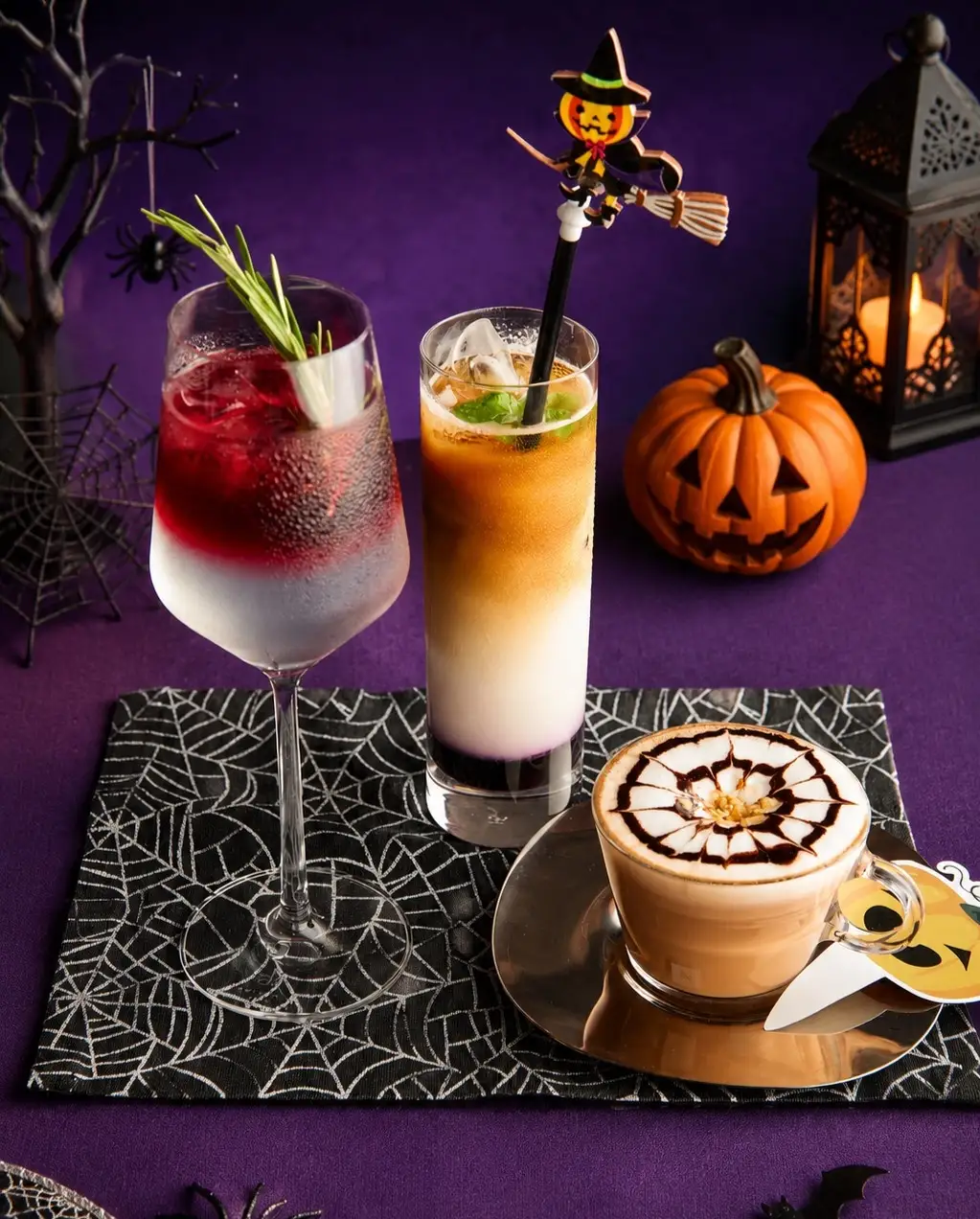 ホテル＆レジデンス六本木で楽しむハロウィンアフタヌーンティー　巨峰＆シャインマスカットの期間限定メニューが登場 注射器入りソースや目玉に見立てたスイーツなど、遊び心あふれるハロウィンメニュー