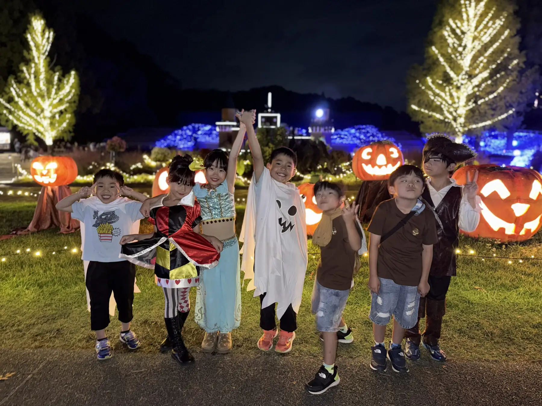 約55万球のイルミネーション「森のハロウィンナイト」開催（国営武蔵丘陵森林公園）都会とはひと味ちがう輝き。夜の森が魔法に包まれます。一般財団法人 公園財団　Parks Japan.F