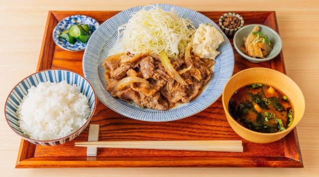 「毎日通いたくなる」をコンセプトにした新店舗「dancyu食堂」が2022年4月27日(水) ついにグランドオープン！
同日リニューアル開業するJR東京駅の改札外の新施設「グランスタ八重北」に出店。
