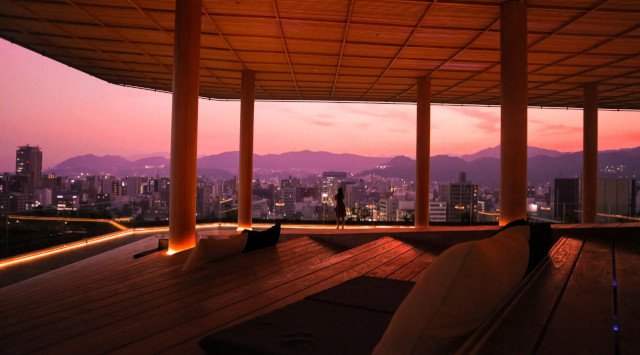 ROOF TOP BAR ２０２２　― 忘れられない、こころ 満ちる 時間 開催期間：２０２２年６月１日（水）～９月３０日（金）株式会社広島マツダ