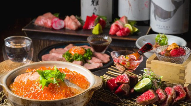 5月31日まで！話題の「和牛赤身のひつまぶし」が期間限定価格の1,480円！【日本酒・米屋 蔵バル 梅田店】～大阪・梅田に上陸！SNSで話題の「肉まぶし」をお得に楽しむ～株式会社Globridge