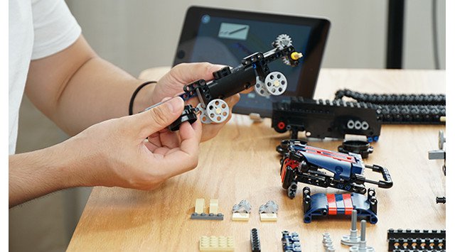 玩具の概念を覆す!?プログラミングを学びながら遊べる「Knight Truck」
