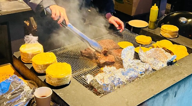 BBQ場で冬の星空と音楽を楽しむ一夜限りのイベント 大阪の「森リル」を特別会場に「glo™ under the Star」開催 株式会社バーベキューアンドコー