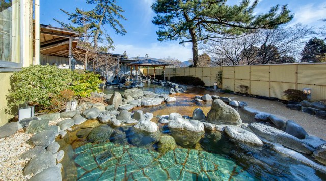 梅雨の気怠さを水着ではしゃいで吹き飛ばせ！手ぶらでオトクなユネッサン！雨期ukiキャンペーン  藤田観光株式会社
