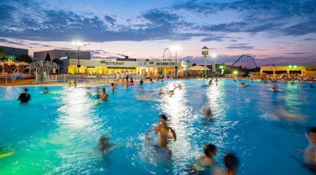 暑さを避けて15時から遊園地・プールを満喫できるお得な「アフターパス」を販売 夏祭りやナイトプールも開催 株式会社よみうりランド