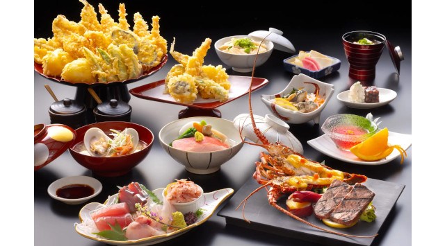 伊豆で夏休み【ファミリー決定版】こども喜ぶ吉祥の夏祭り！花火、かき氷、縁日、温泉卓球、まぐろのお造り＆握り寿司 etc.　株式会社H.P.D.コーポレーション