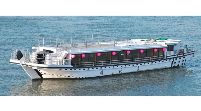 夏の東京の風物詩「隅田川花火大会」を冷房の効いた屋形船からゆったり鑑賞する観覧クルーズを販売いたします。７月２６日に開催される「隅田川花火大会」は江戸時代から続く、都内最大の花火大会です。名鉄観光