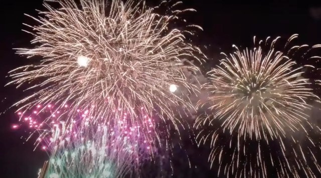 ドローンスクール下関、第41回関門海峡花火大会でドローンショーを開催。関門海峡の夜空をドローンで鮮やかに彩ります！株式会社A-commerce